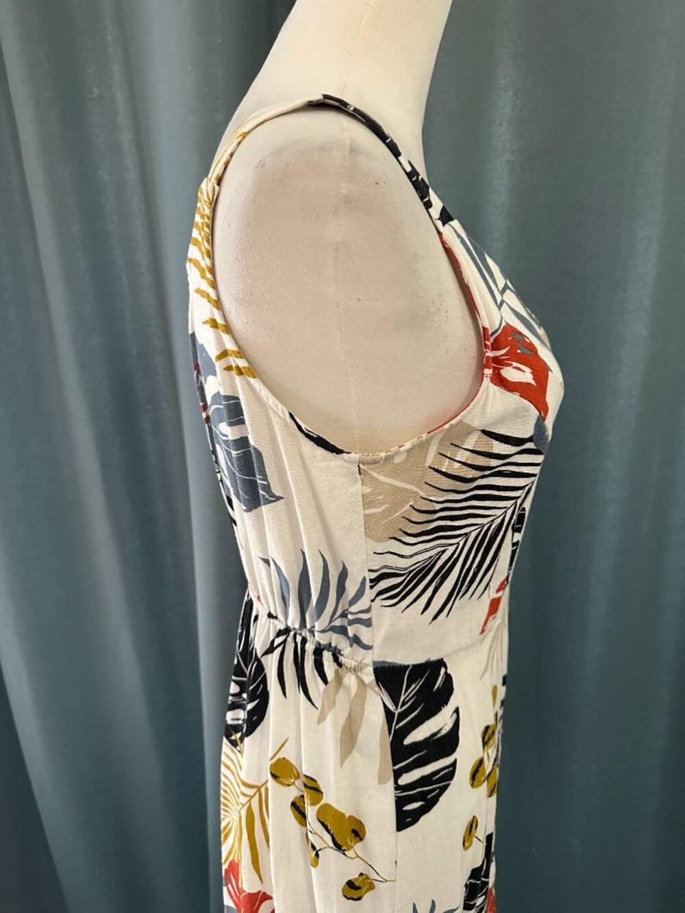 Monteau Los Angeles Tropical Leaf Print Midi Dress Size M Rayon Linen Blend - Picture 3 of 6